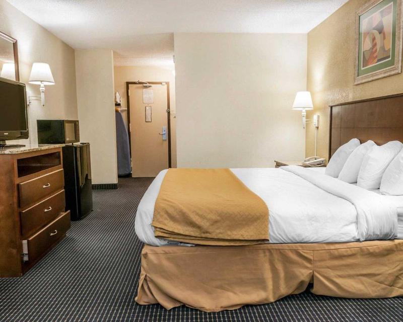 Rodeway Inn Conference Center Crawfordsville Bagian luar foto