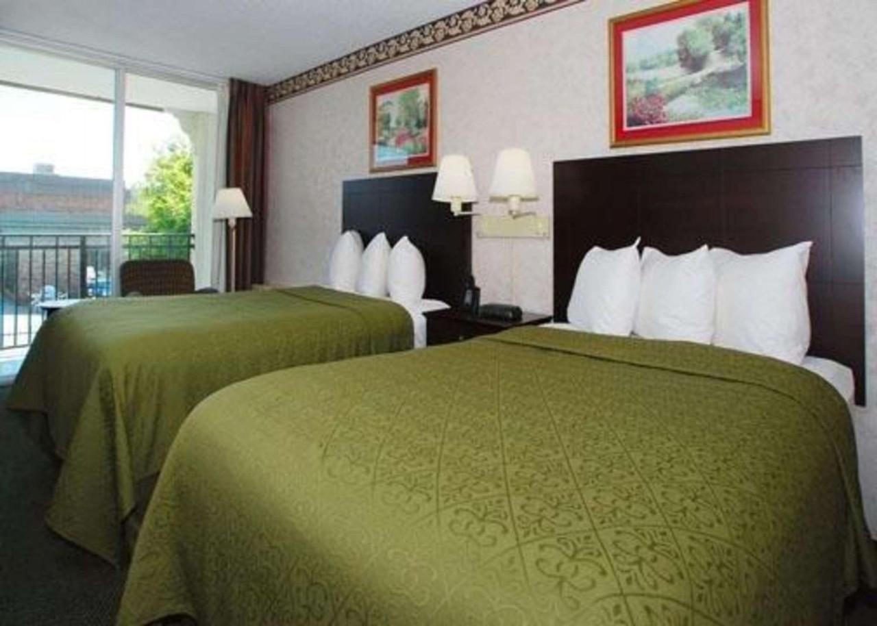 Rodeway Inn Conference Center Crawfordsville Bagian luar foto
